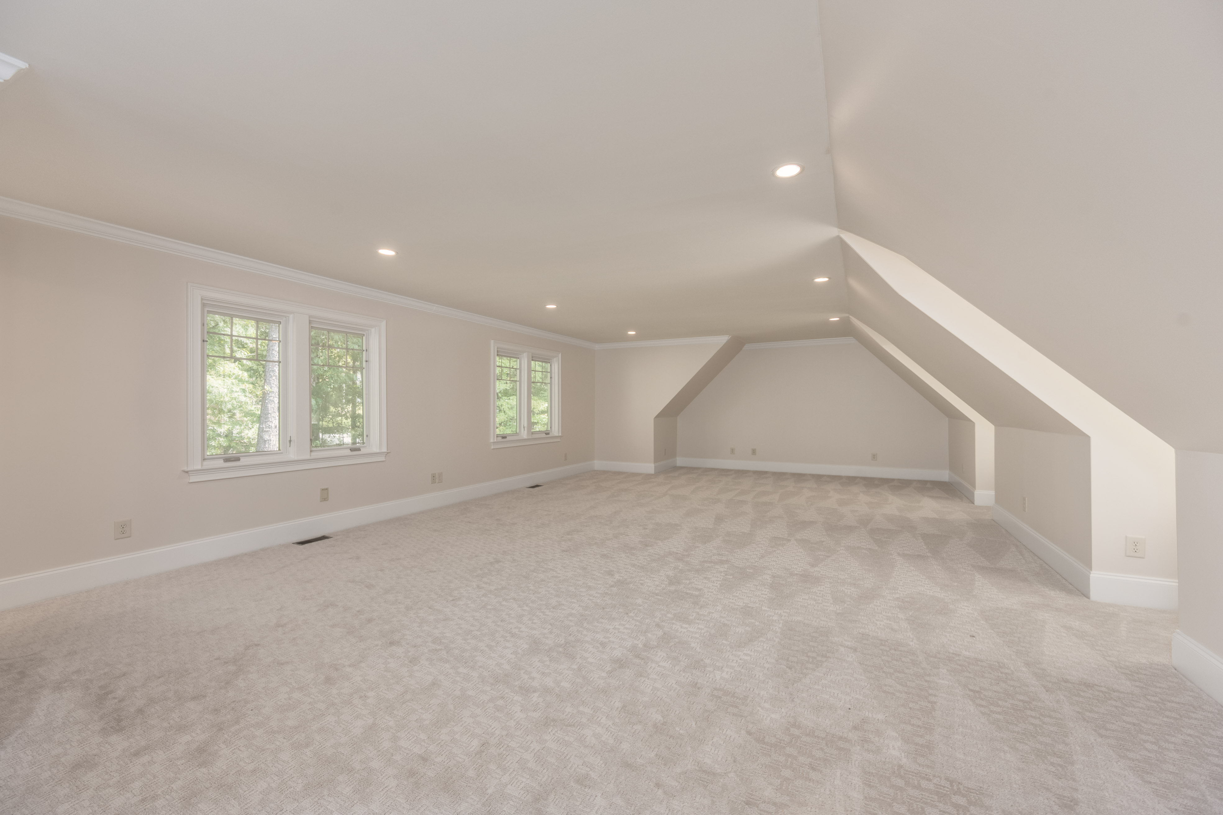 1001 Walton Way image 36